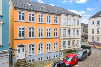 Haus zum Kaufen in Flensburg 420.000,00 € 224 m²