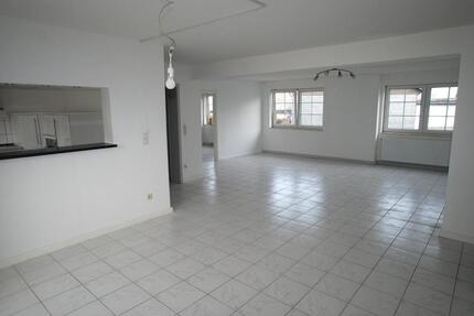 MODERNE 3-ZKB-WOHNUNG MIT 104m² IN RUHIGER LAGE VON ECKENROTH - Seibersbach