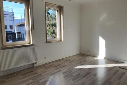 Sanierte und Ruhige 3 Zimmer Wohnung + EBK - Stuttgart Bad Cannstatt