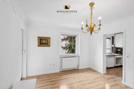** Einziehen & wohlfühlen: Helle 4-Zimmer-Wohnung mit Balkon und Garage in Leonberg **