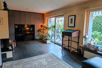 Haus 3 Wohnungen und ein Büro,522qm Gesamt, Garage, Stellplatz - Neu-Isenburg