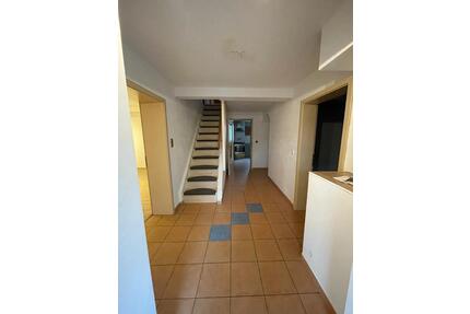 3 Zimmer Haus Wohnung in Brachttal mit Terasse und KleinenGarten