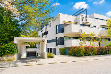Exklusive Wohnung in ruhiger Lage mit Pool, ideale Raumaufteilung - vielseitig nutzbar & WG geeignet - München Thalk.Obersendl.-Forsten-Fürstenr.-Solln