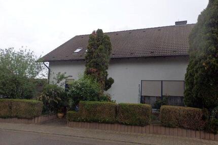 Zweifamilienhaus in der Nähe von Eli Lilly (ca. 1750 m) - Bechtolsheim