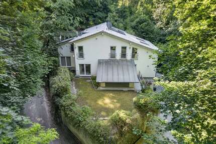 Haus zum Kaufen in Karlsruhe Durlach 1.179.000,00 € 343 m² - Karlsruhe / Durlach