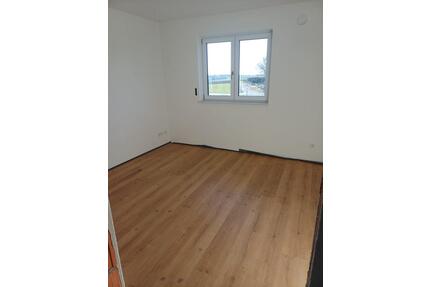 Sonnige 3-Zimmerwohnung mit super Aussicht und Balkon, NEUBAU - Kirchroth