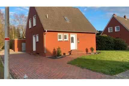 Schönes 5ZKB Einfamilienhaus mit viel Grundstück, zentral & ruhig - Ostrhauderfehn