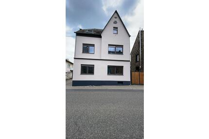 Freistehendes Einfamilienhaus - 380.000,00&nbsp;EUR Kaufpreis, ca.&nbsp; 167,00&nbsp;m&sup2; in Nickenich (PLZ: 56645)