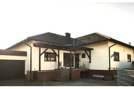 von Privat! Gepflegtes Einfamilienhaus (Bungalow) mit Einliegerwohnung, Garage und Sonnengarten - Germersheim Sondernheim