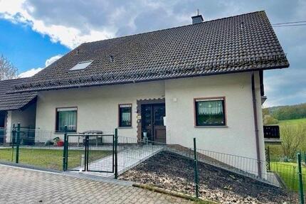 Renoviertes Einfamilienhaus mit Einliegerwohnung - Malberg