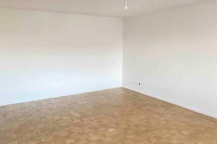 Modern ausgestattete 4-Zimmer-Wohnung mit Südbalkon und Weitblick - Erlangen Bruck