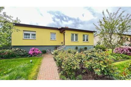 Einfamilienhaus mit Gewächshaus, Hühnerstall, Obstbäumen und Garten in idyllischer ländlicher Lage - Schwasdorf Remlin