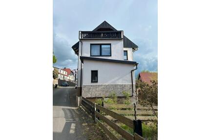 Charmante Fachwerk-Doppelhaushälfte mit Dachterrasse - Wutha-Farnroda