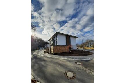 Komfort Ü-50 Wohnen Barrierefrei 2-Z Balkon, Aufzug in Frensdorf - Bamberg Am Bruderwald