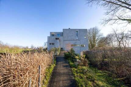 Haus zum Mieten in Grevenbroich 4.000,00 € 259 m²