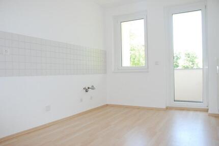 Schöne Balkonwohnung in ruhiger Wohnlage - Chemnitz Helbersdorf