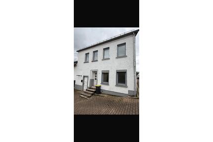 Mehrfamilienhaus in Steinberg 2 WE Voll Vermeitet - Wadern