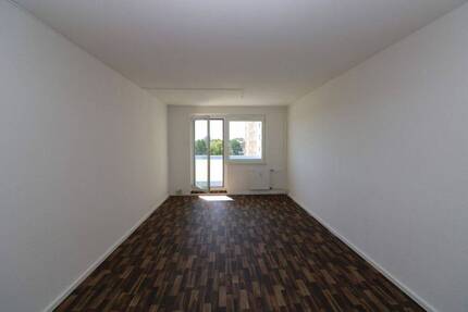 Familienwohnung sucht Nachwuchs...4-RW mit Wanne & Balkon!!! - Freiberg