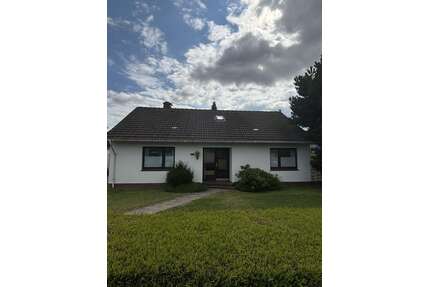 Haus zum Kaufen in Cuxhaven OT Altenbruch 248.000,00 € 122 m²