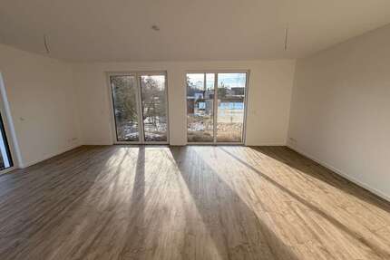 Haus zum Mieten in Zossen 1.699,00 € 125.43 m²