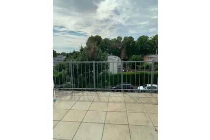 Vollmöbliertes, sehr gepflegtes Haus in der nähe von EuropäischeJapanischeFranzösische Schulen. - Frankfurt am Main Praunheim