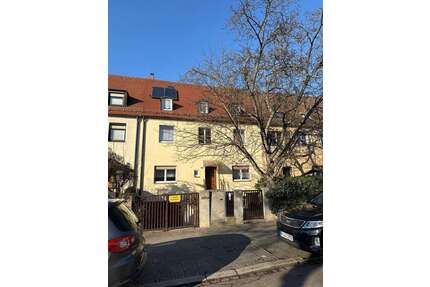 Haus zum Kaufen in Nürnberg 470.000,00 € 210 m²