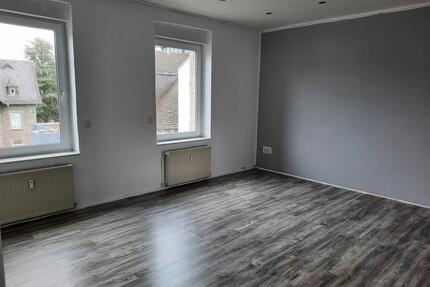 Wohnung in Leuterod: 3 Zimmer Küche Bad ca 95 qm - Ötzingen