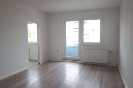 Wohnung zum Mieten in Brandenburg an der Havel 251,00 € 34.51 m²
