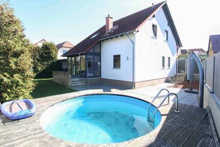!!!SOFORT BEZUGSFREI!!! Tolles Einfamilienhaus mit Pool und Garten in Radeburg