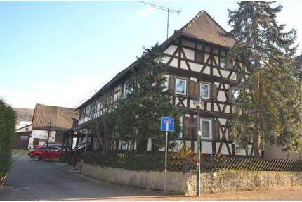 CHARMANTES FACHWERKHAUS MIT AUSBAUMÖGLICHKEIT UND WEITEREM GRUNDSTÜCK - Ettlingen Ettlingenweier