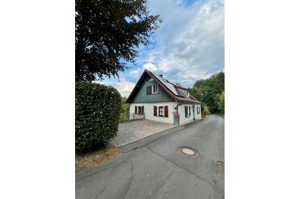 Haus mit Charme im grünen - 342.000,00&nbsp;EUR Kaufpreis, ca.&nbsp; 120,00&nbsp;m&sup2; in Finnentrop (PLZ: 57413)