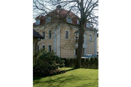 4-Zimmer Gartengeschoss-Wohnung im Anbau einer alten Villa - Bad Oldesloe