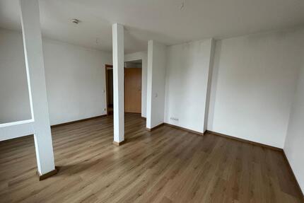 Helle Dachgeschosswohnung mit Charme in Halle (Saale) Trothaer Straße