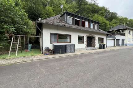 Haus zum Kaufen in Volkesfeld 197.000,00 € 174 m²
