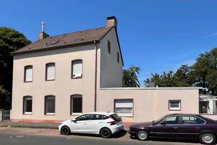 Haus zum Kaufen in Langenfeld 389.000,00 € 200 m²