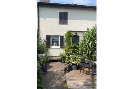 Reihenhaus zentrumsnah - 365.000,00&nbsp;EUR Kaufpreis, ca.&nbsp; 97,00&nbsp;m&sup2; in Schwäbisch Gmünd (PLZ: 73525)