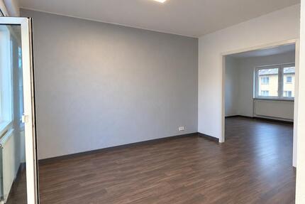 Großzügige 2-ZKB (70qm) mit Terrasse - Völklingen