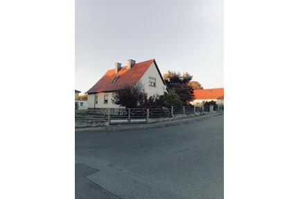 Freistehendes Einfamilienhaus mit großem Grundstück - Falkenstein/Harz