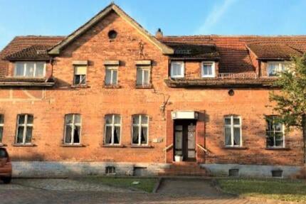 Mehrgenerationen Mehrfamilienhaus Haus mit parkähnlichem Garten - Aschersleben
