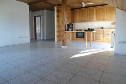 3 Zimmer DG-Wohnung - 720,00&nbsp;EUR Kaltmiete, ca.&nbsp; 75,00&nbsp;m&sup2; in Freigericht (PLZ: 63579)