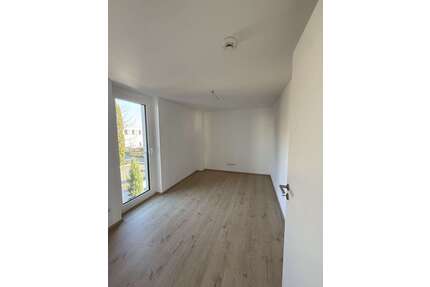 Wohnung zum Mieten in Schwaikheim 1.342,81 € 114.77 m²