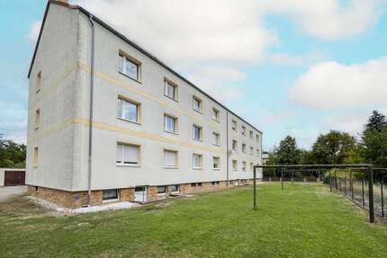 Wohnung zum Kaufen in Wiedemar 65.000,00 € 59.3 m²