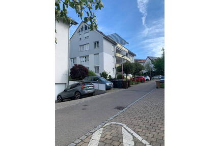4-Zimmer Wohnung mit großer Terrasse, 2 Stellplätzen und familienfreundlicher Lage in Wernau