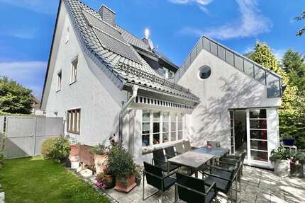 Haus zum Kaufen in Horn-Bad Meinberg 480.000,00 € 192.1 m²