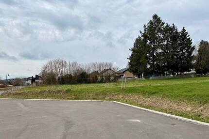 Großzügiges Baugrundstück zu verkaufen - Daleiden