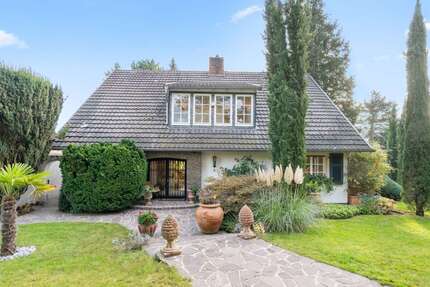 Haus zum Kaufen in Wachtberg Pech 1.045.000,00 € 226 m² - Wachtberg / Pech