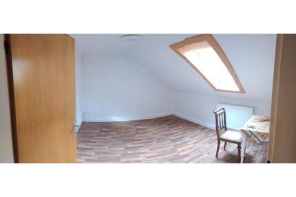 Kleines WG Zimmer - 265,00&nbsp;EUR Kaltmiete, ca.&nbsp; 16,00&nbsp;m&sup2; in Würzburg (PLZ: 97080) Dürrbachau