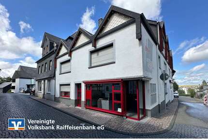 Haus zum Kaufen in Kastellaun 199.000,00 € 278 m²
