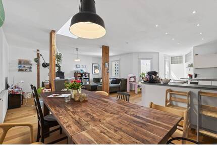 Altbau trifft Moderne - attraktive 4-Zimmer-Wohnung in denkmalgeschütztem Haus in zentraler Lage - Karlsruhe Südweststadt