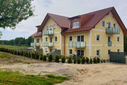 Wohnung zum Mieten in Ottenhofen 680,00 € 38 m²